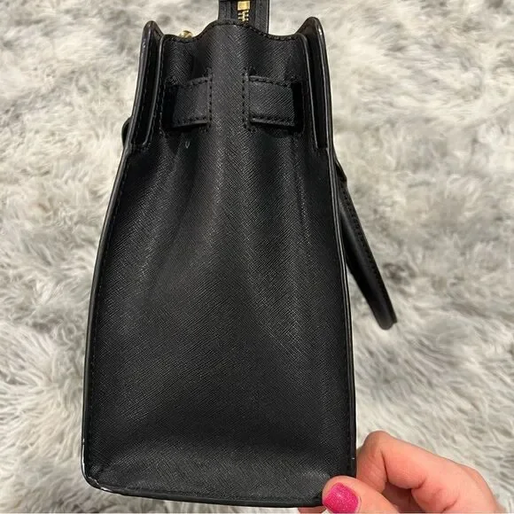 Michael Kors Black Leather Medium East West Dillon Tote w/ cross body strap - Picture 4 of 13